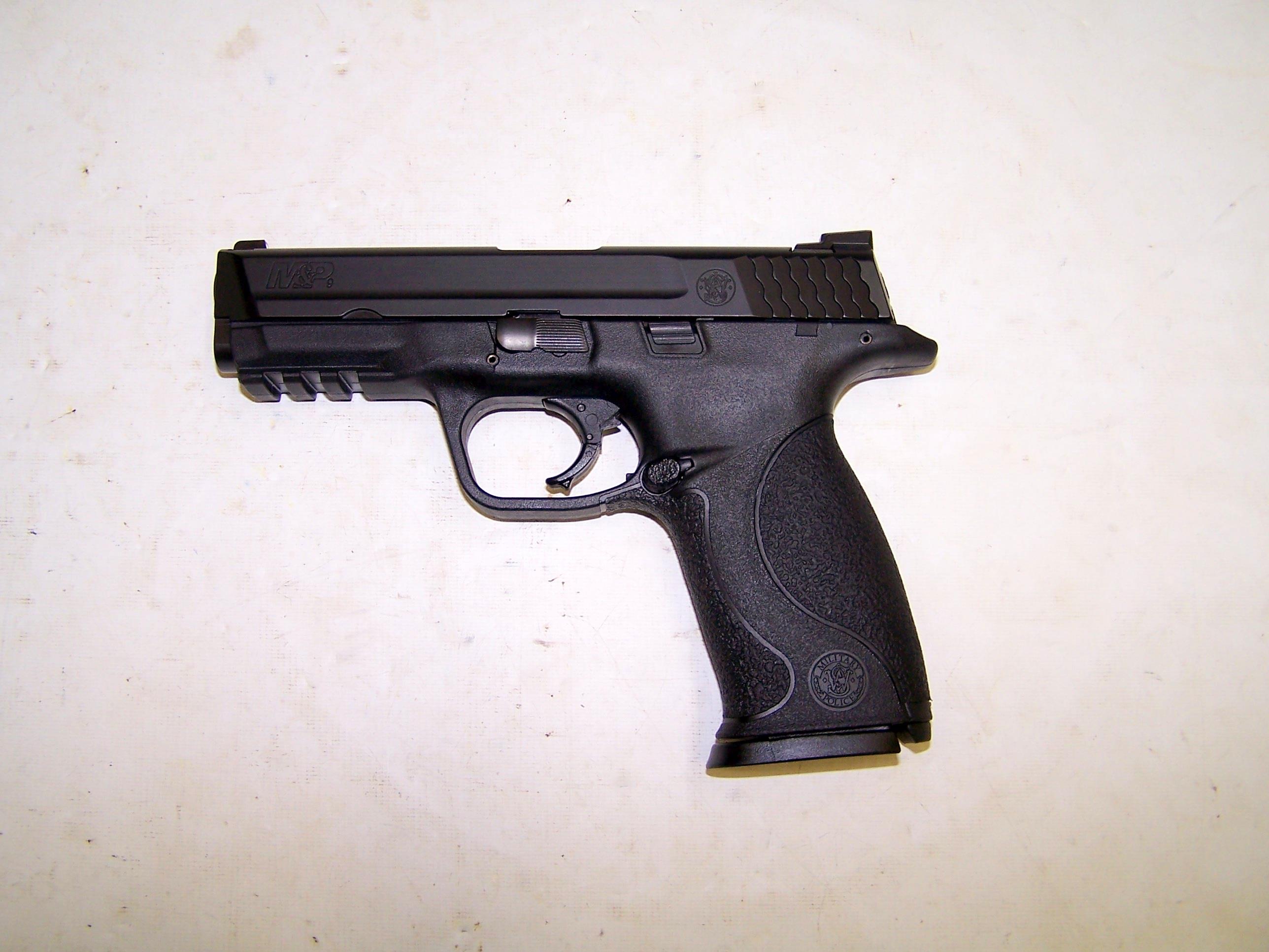 Smith & Wesson M&P 9mm pistol CASE, (3) MAGS, M... for sale