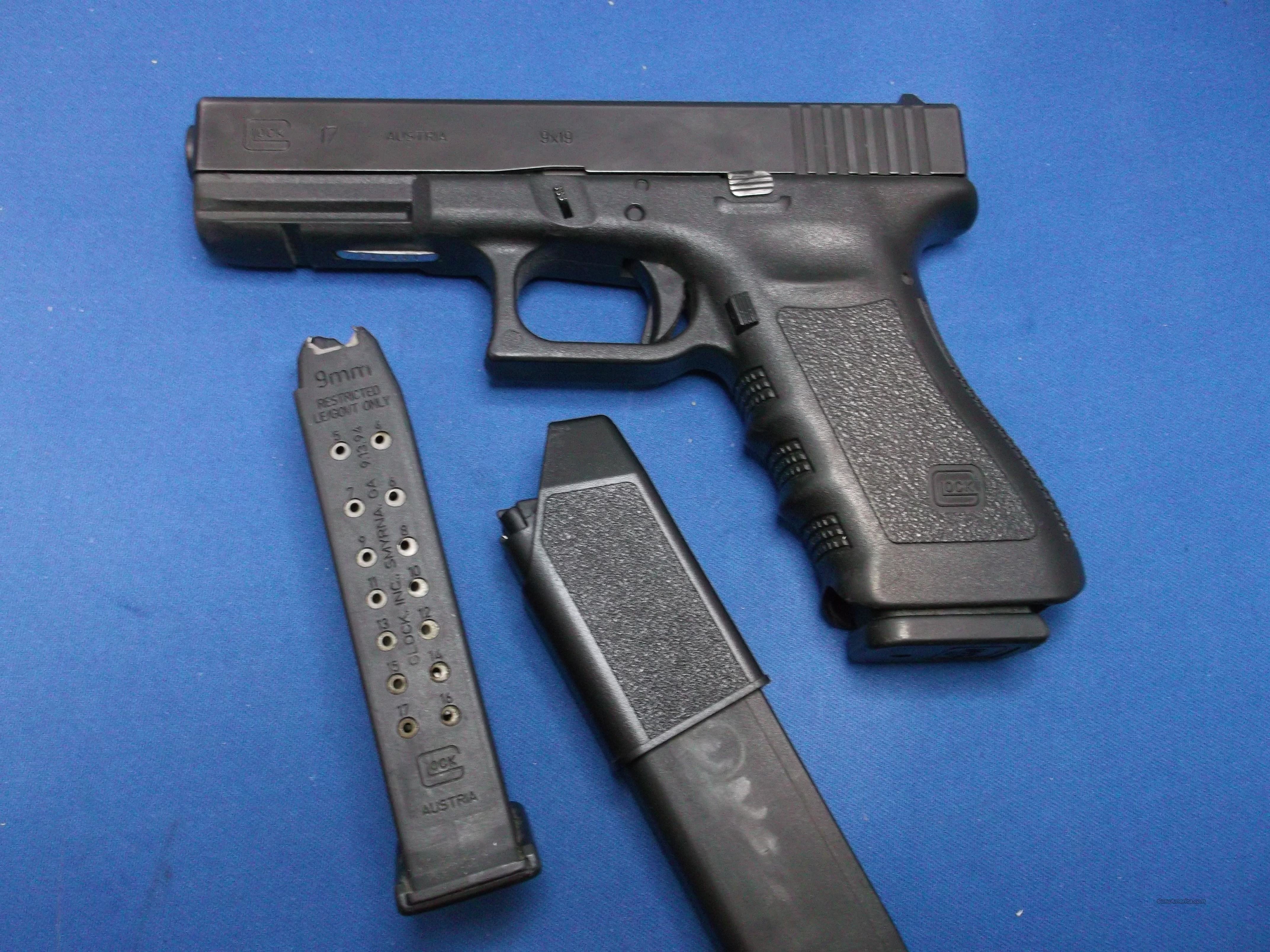 Glock 17, 9mm, 3 Mags, Loader, Hard For Sale At Gunsamerica.com 