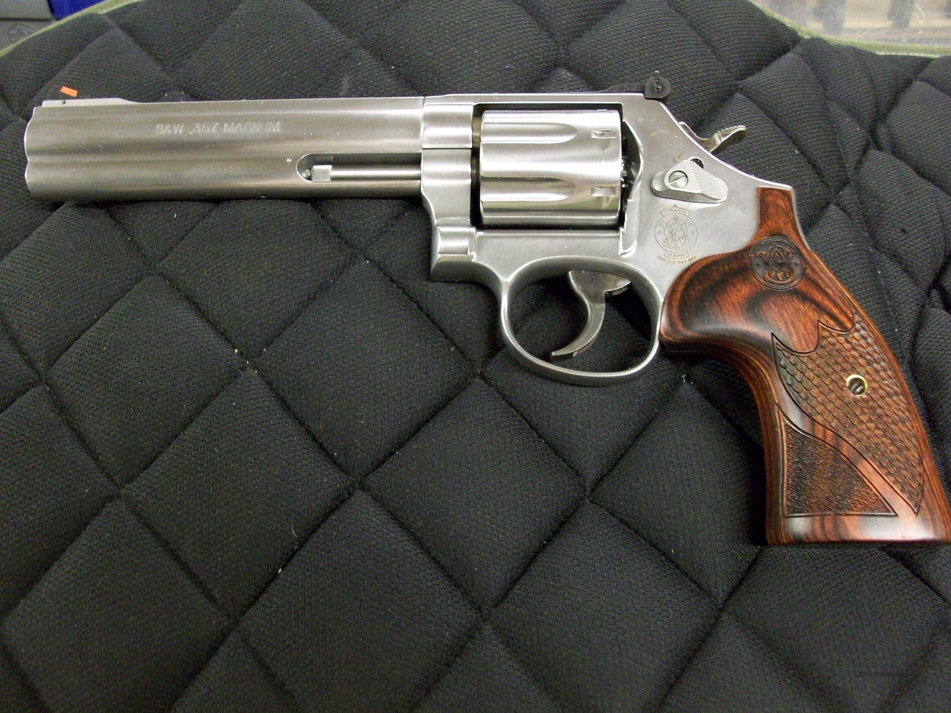 Smith & Wesson Model 686 Deluxe 6 i... for sale at Gunsamerica.com ...