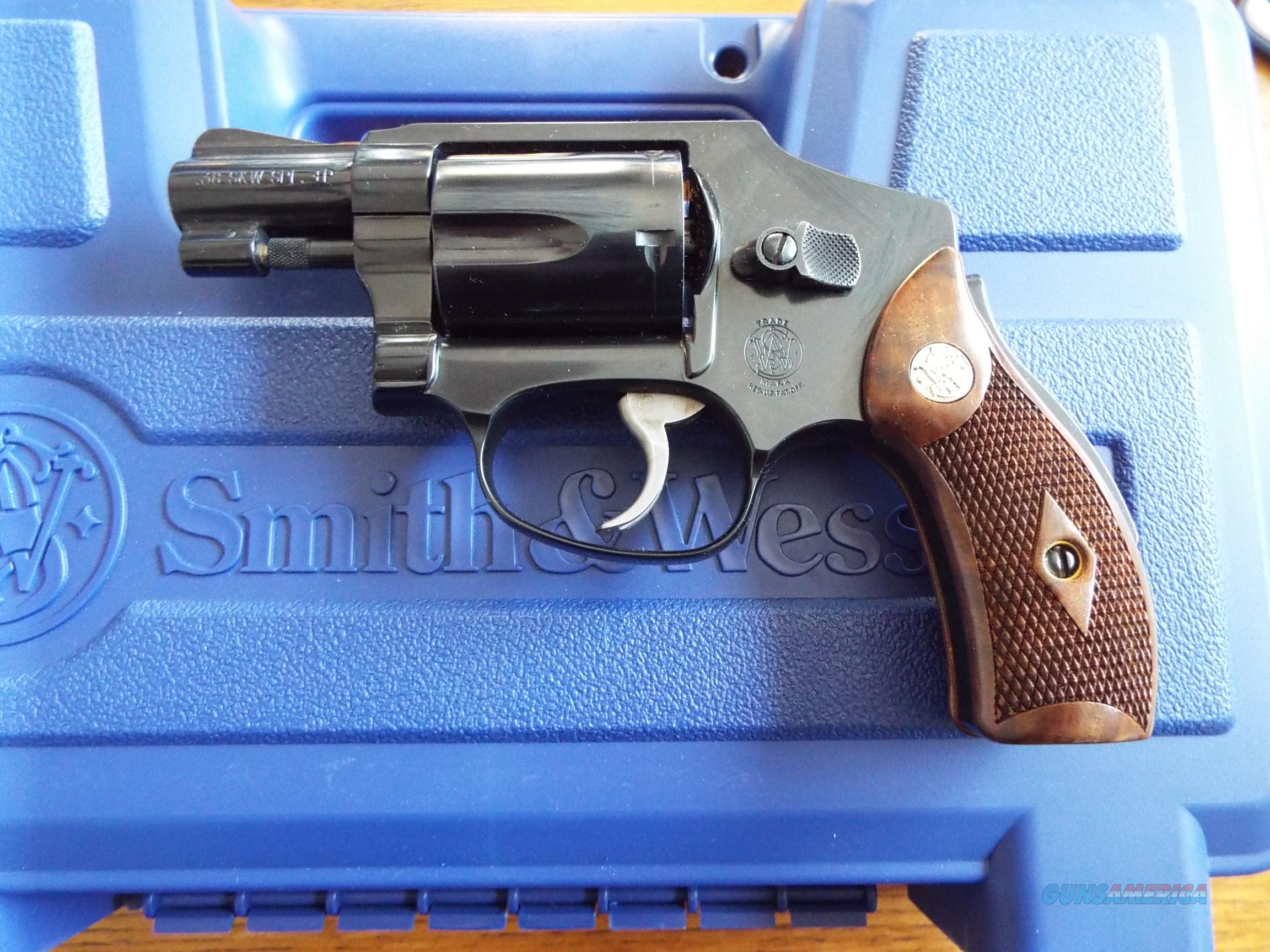 Smith And Wesson Model 40 Lemon Squee For Sale At