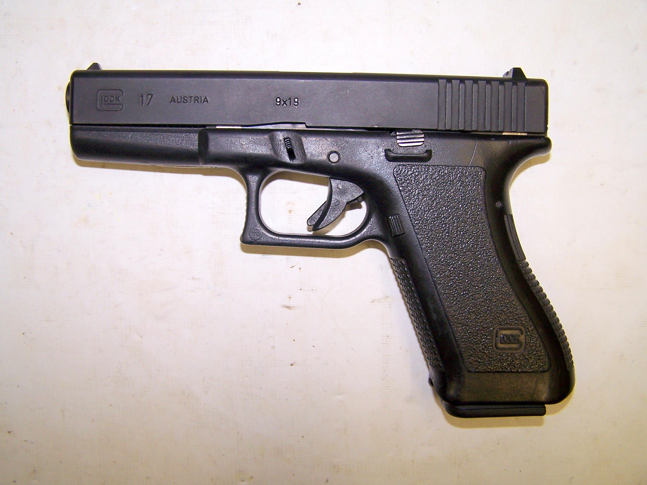 Glock Model 17 GEN 2 semi-automatic... for sale at Gunsamerica.com ...