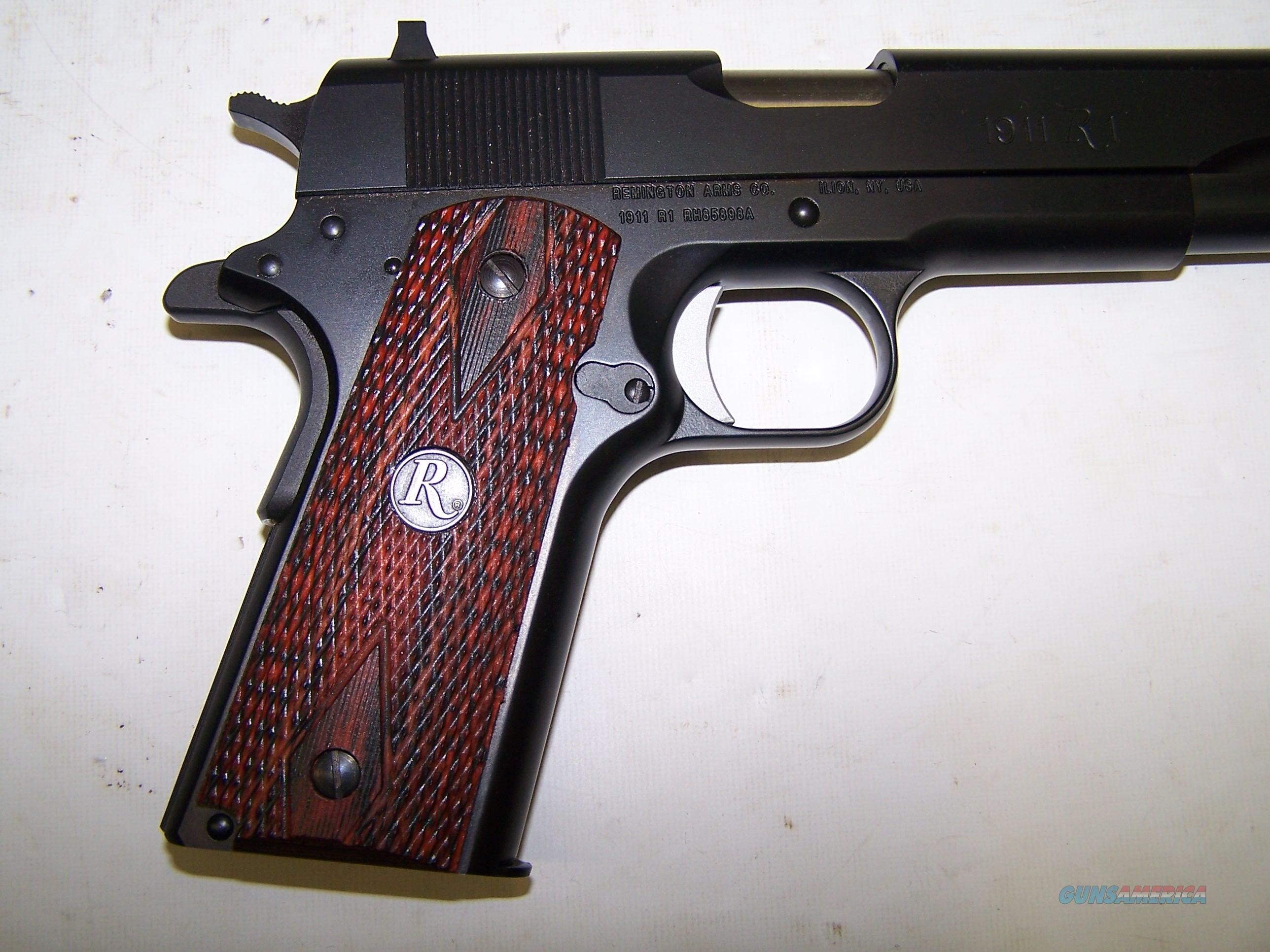 Remington R1 Enhanced Rosewood Grip