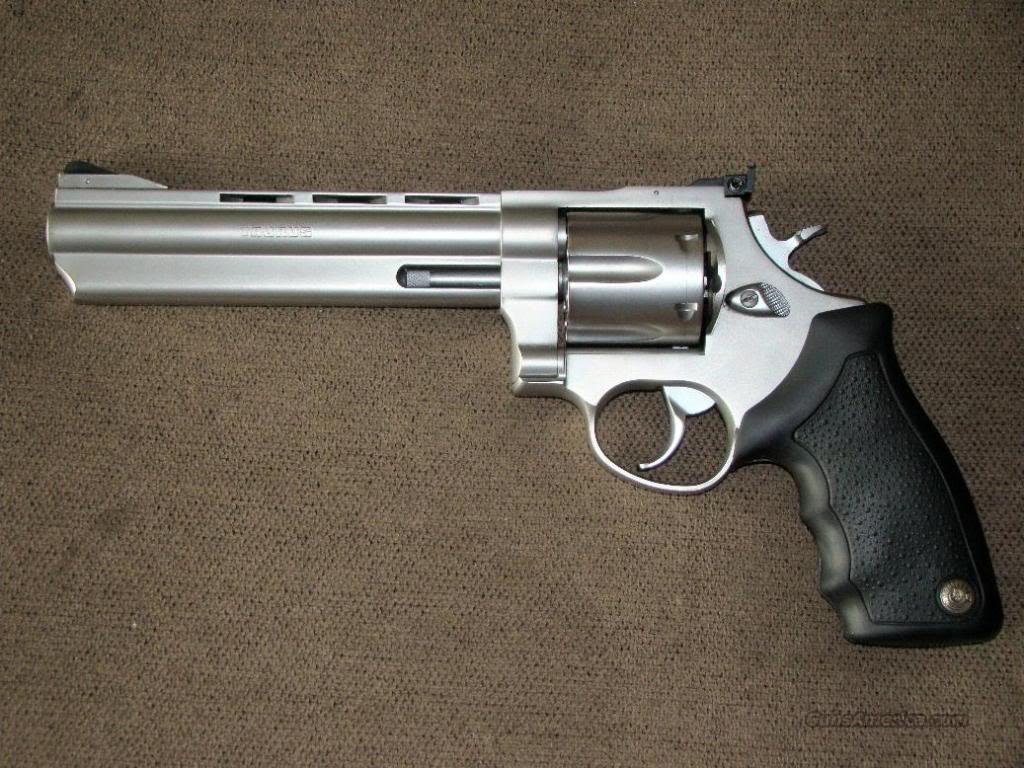 Taurus raging моды. Таурус 44 Магнум. Магнум Таурус 44.44 пневмат. Taurus model 44. Таурус модель 689.