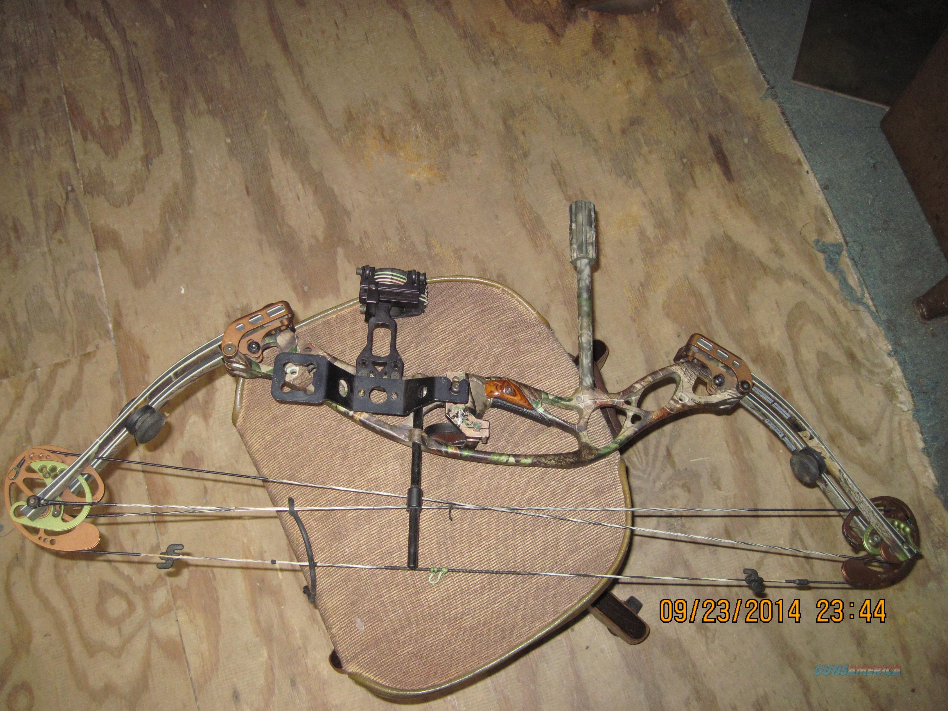 Hoyt X Tec 1000 Total Compound Bow Like New