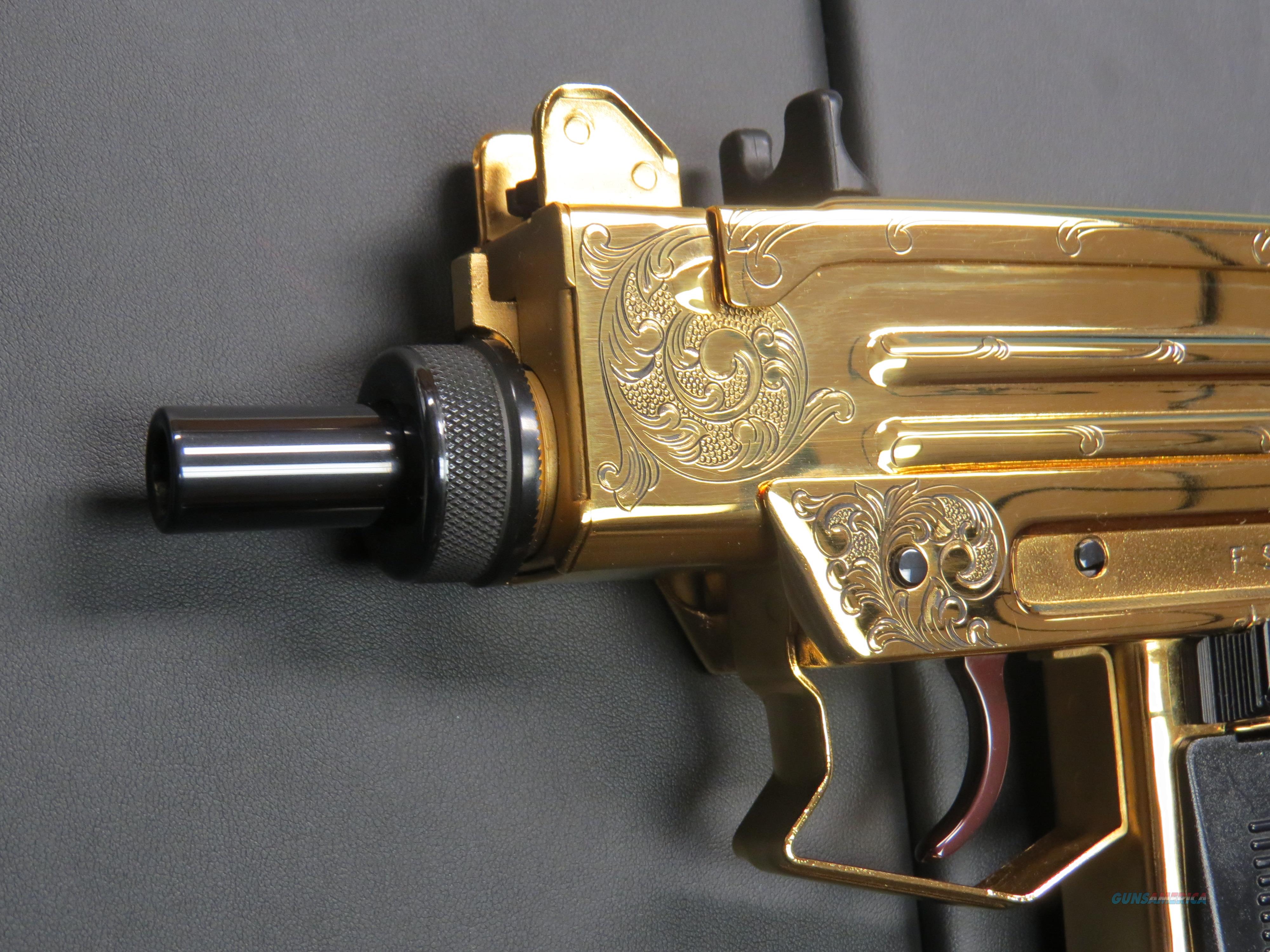 Выбеле 2 ыми стволами. 41 AE Uzi. Uzi Gold. Metro Gold Uzi. Gold Plated Pistol.