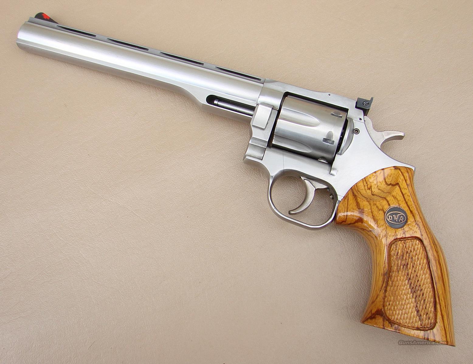 Dan Wesson Model 715 Revolver In 35 For Sale At 946408894 9118