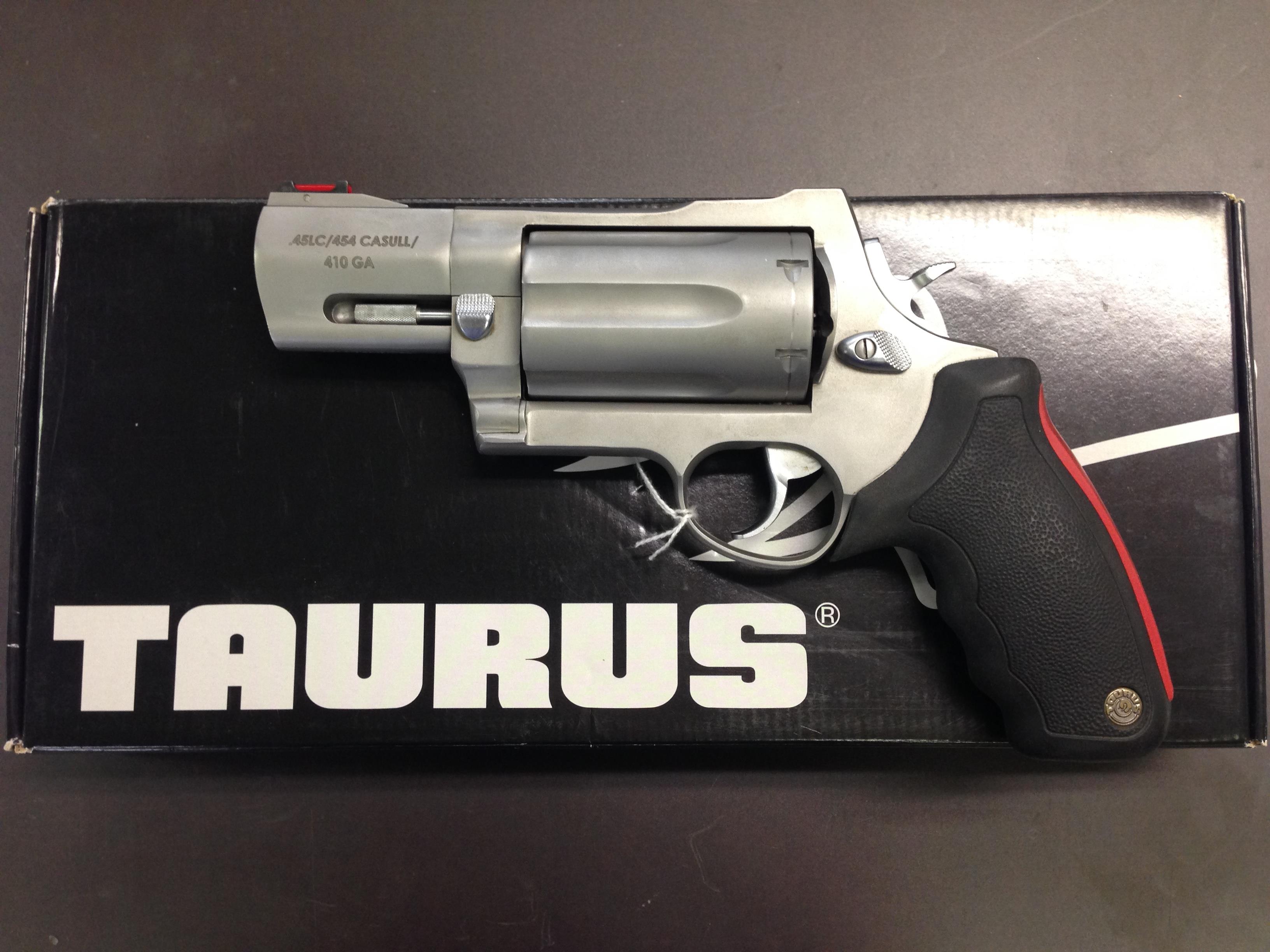 Taurus raging моды. Taurus judge 410. Таурус Джадж револьвер. Taurus Raging judge Magnum. Магнум 454.