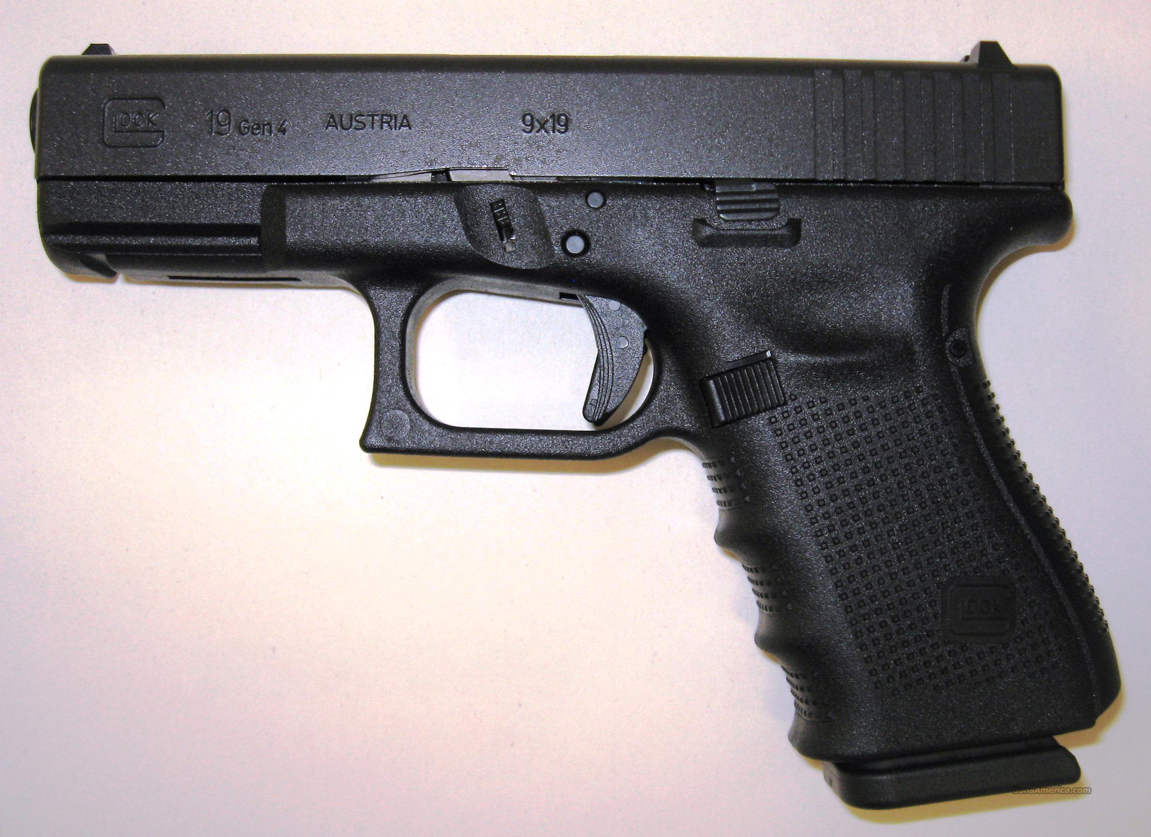 Glock 19 Gen 4 Black for sale at Gunsamerica.com: 927046154