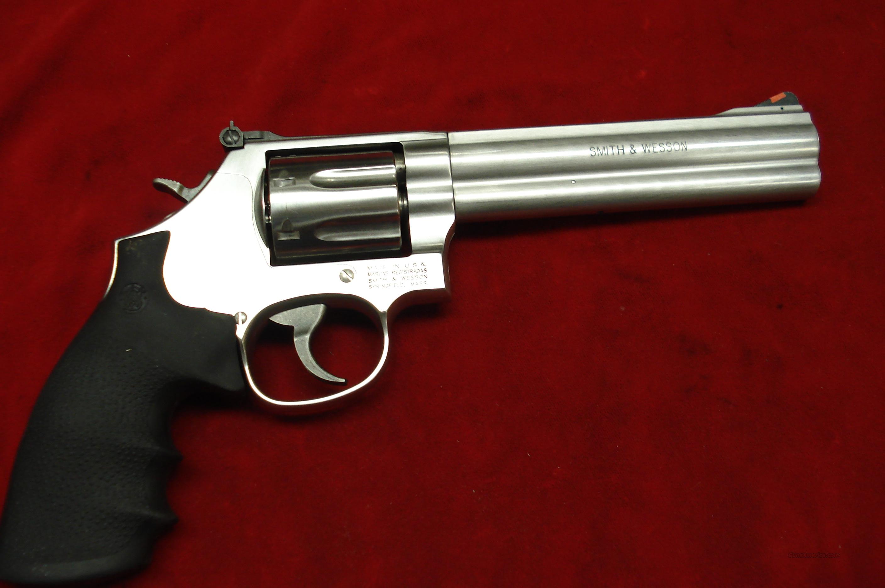 SMITH AND WESSON MODEL 686 PLUS 6