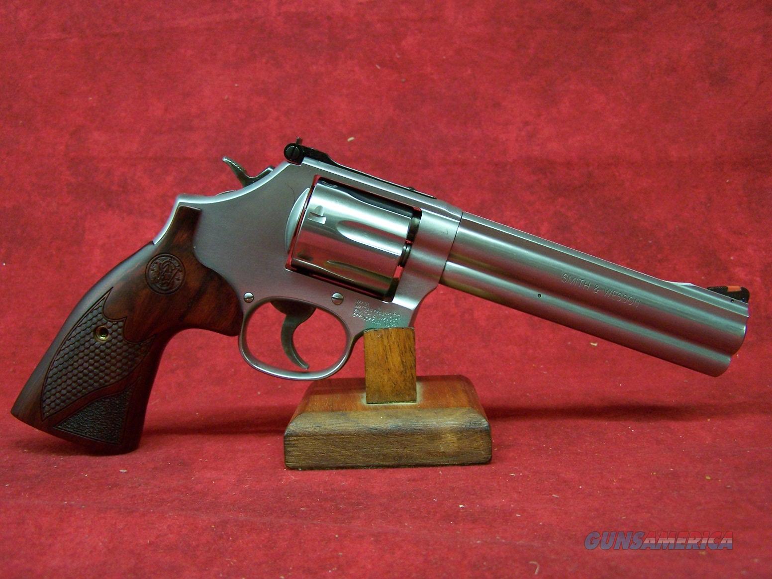 Smith & Wesson Model 686 Plus Delux... for sale at Gunsamerica.com ...