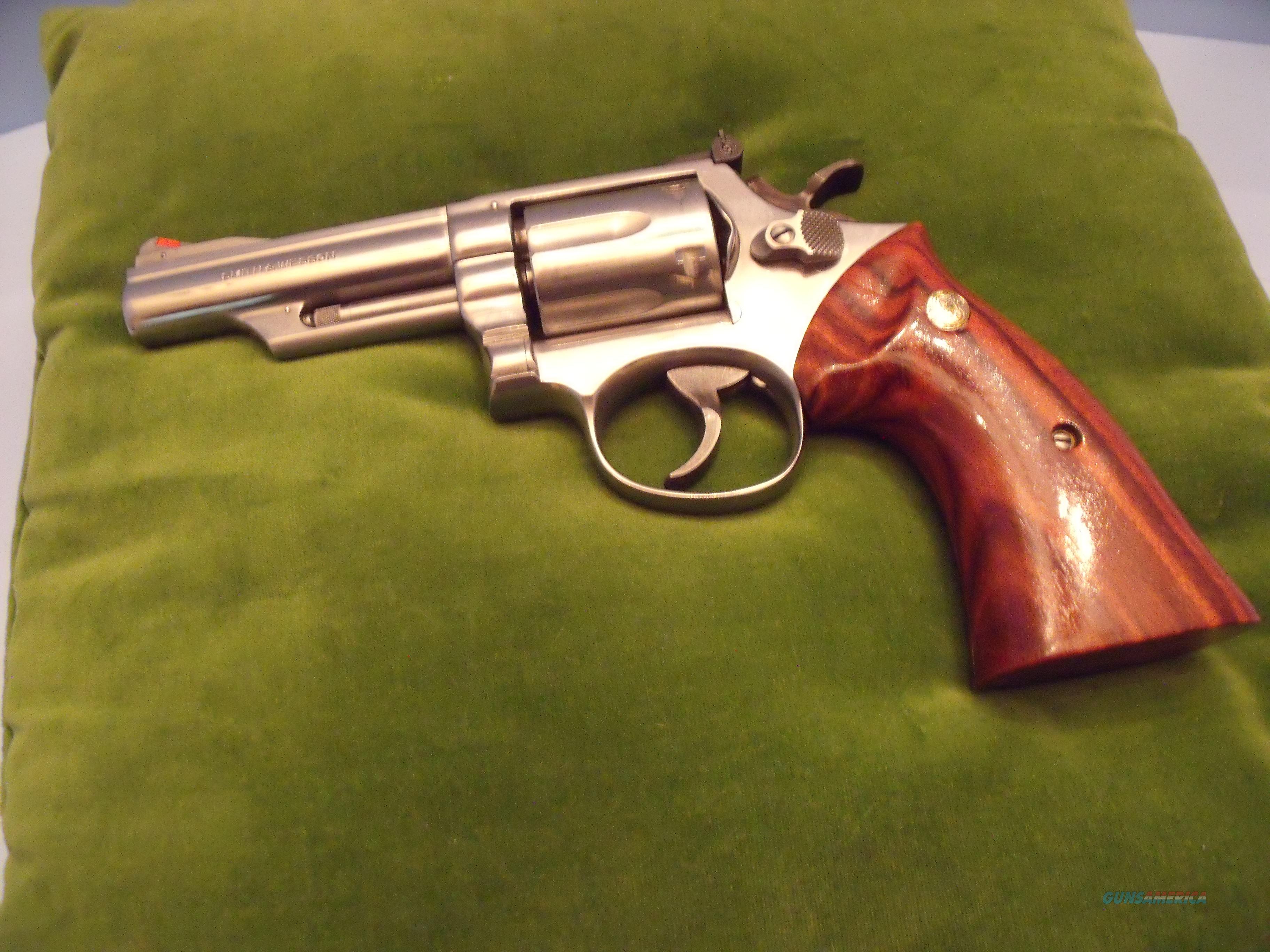 SMITH & WESSON MODEL 66 COMBAT MAGNUM for sale