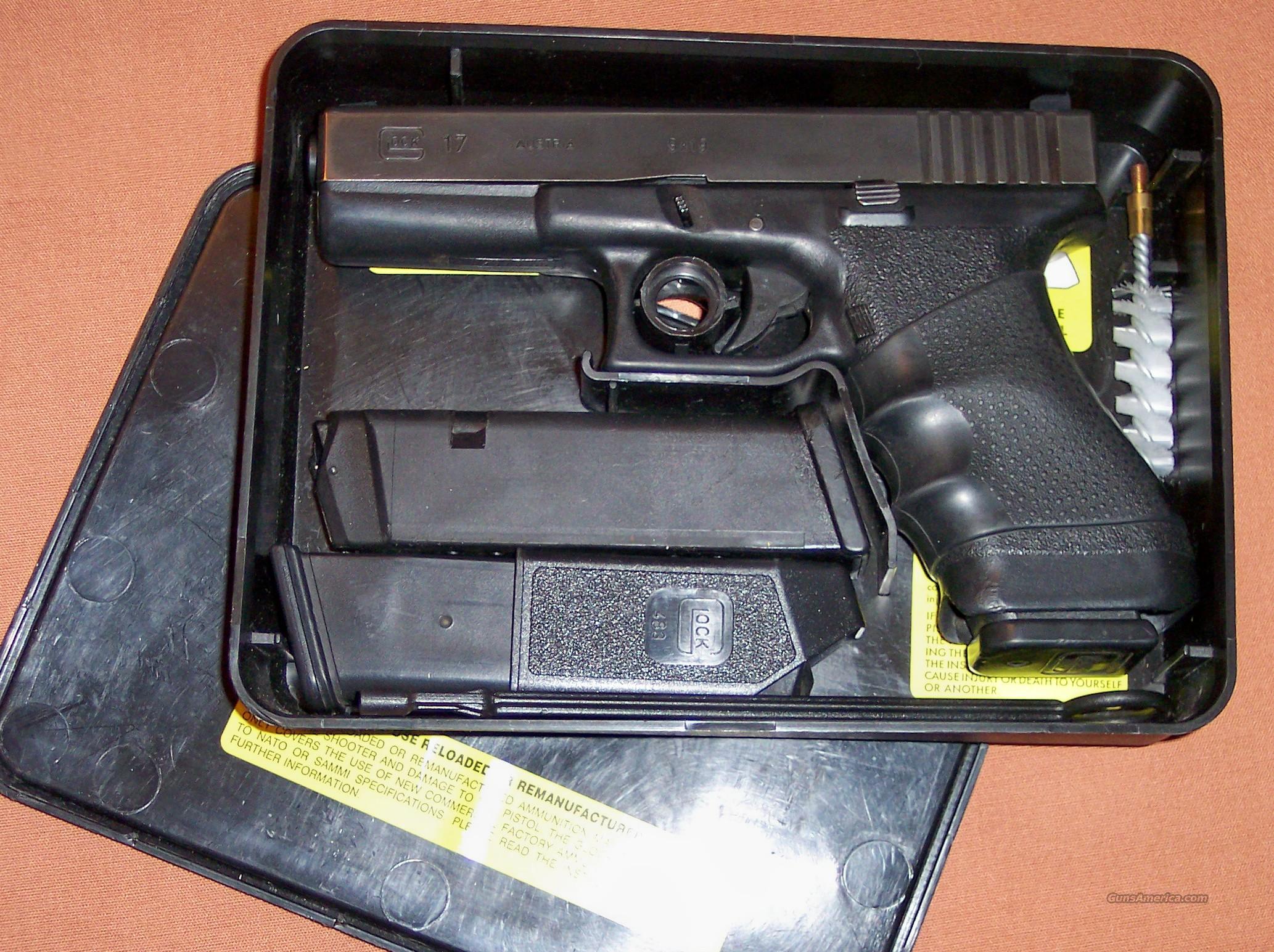 Glock 17, 1st Gen. with 3 Mags and ... for sale at Gunsamerica.com ...