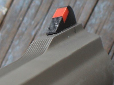 An orange strip in the front blade. 