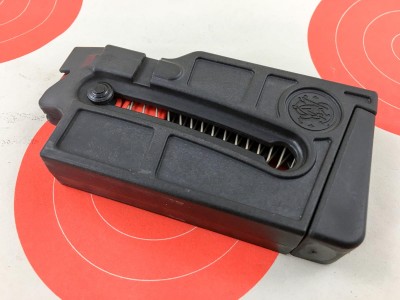 This model comes with a 10-round magazine. 