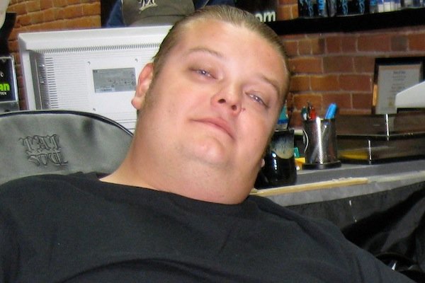 Pawn star drops 190 pounds, look at him now!