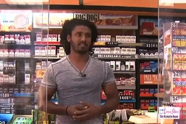 MMA fighter confronts would-be robbers