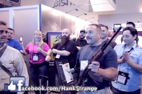 SHOT Attendee Shows Amazing Kindness to Wounded Veteran