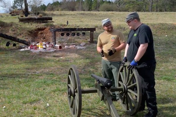 Holy Moses!  IraqVet8888 Has A 37mm Parrott Rifle!