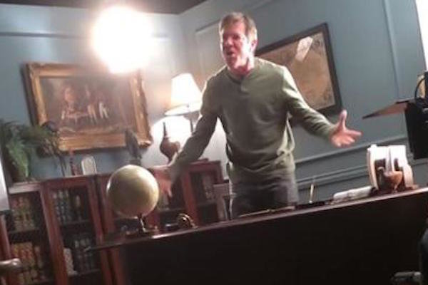 Pop Quiz Hot Shot: Dennis Quaid Starts Screaming at You…  How Do You React?