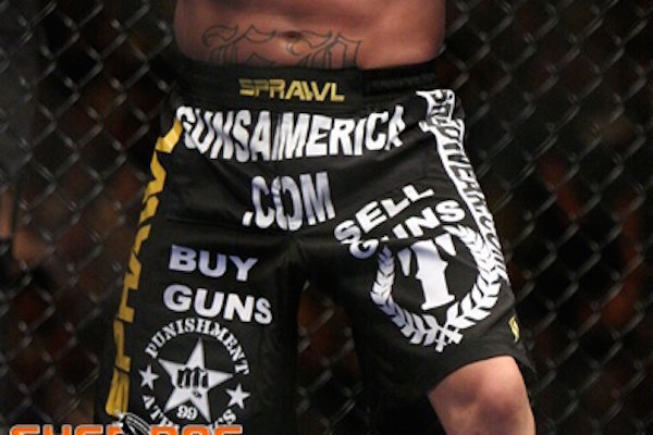 GunsAmerica Sponsorship Blurred Out on World Extreme Cagefighting