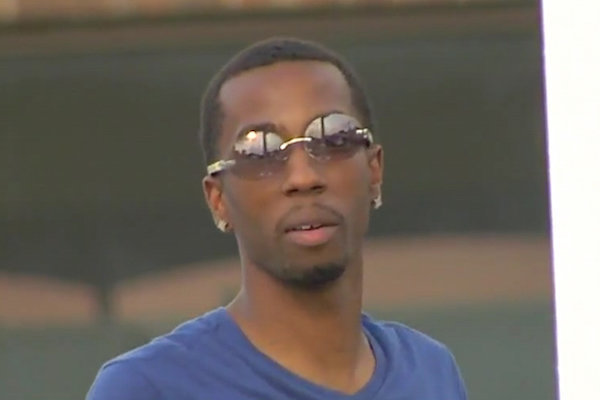 Concealed-Carrying Exterminator Shoots Armed Robber Trying To Steal his Sunglasses