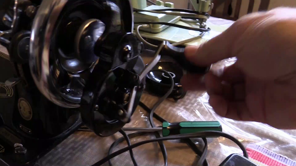 Prepping 101: Hand Crank Sewing Machines  (vs. Gold & Silver)