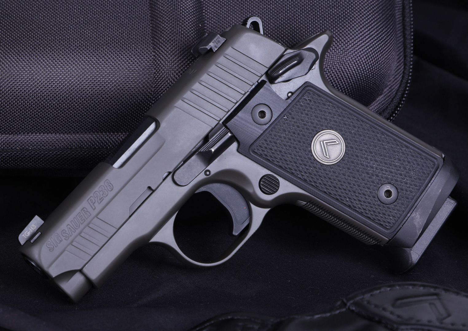 Sig sauer. Зиг Зауэр p238. Sig Sauer p938 пистолет. Пистолет sig-Sauer p238. Sig Sauer p238 extreme.