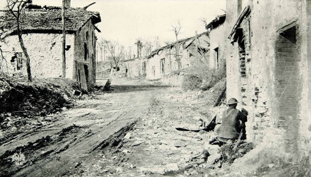 A Maxim Gun, an Abandoned French Tank, and One Determined American