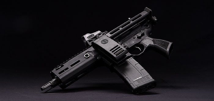 SIG's Slick Side Folder: The Pivoting Contour Brace