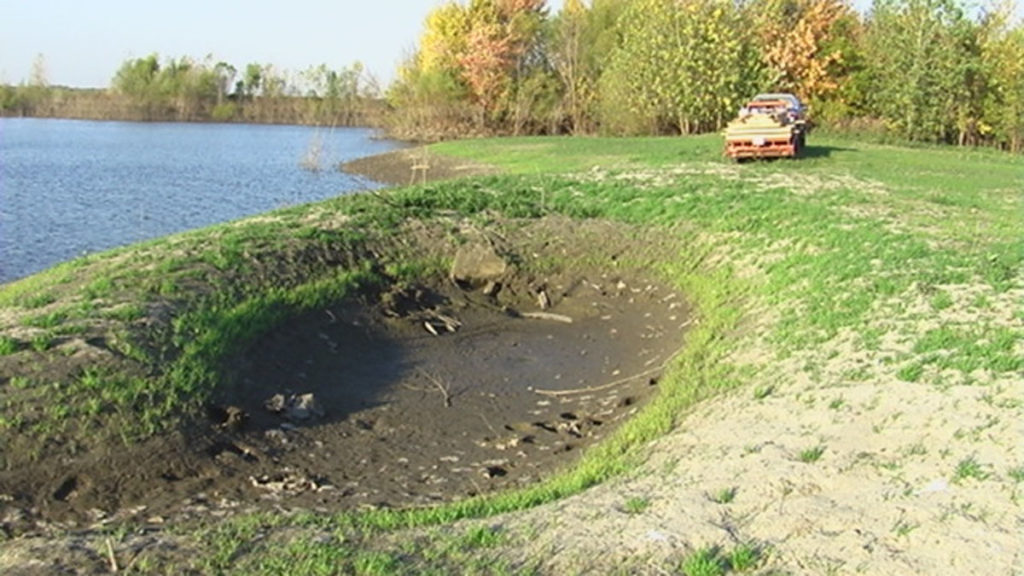 DIY - Building Waterfowl Blinds: Pit and Surface