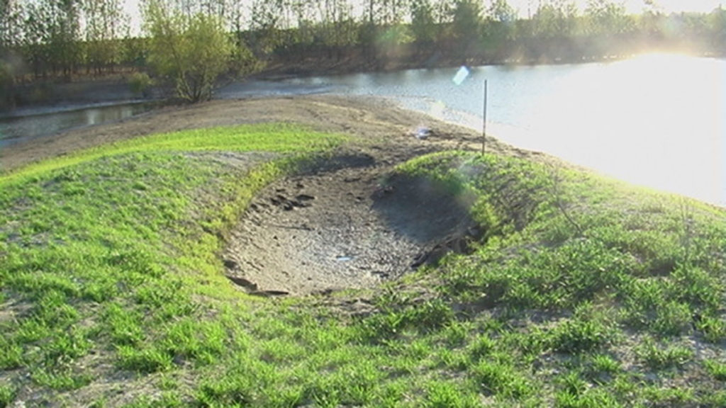 DIY - Building Waterfowl Blinds: Pit and Surface