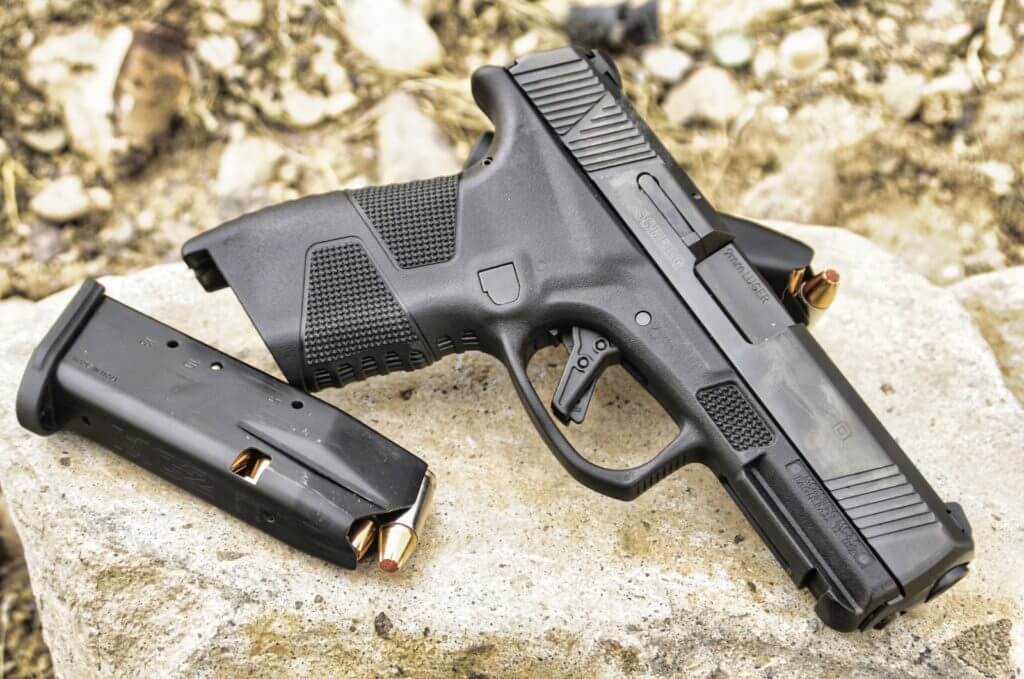 Mossberg's Higher Capacity Solution to Personal Defense: The Slim MC2c Pistol - Full Review - SHOT Show 2020