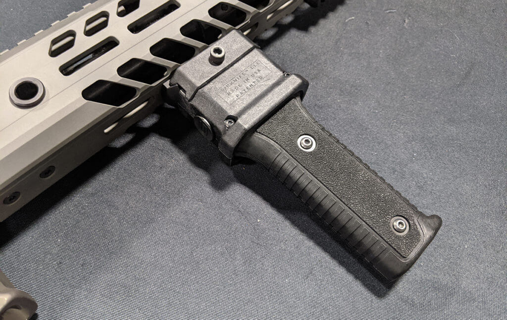 The Modern Bayonet: 'GripKnife' is a Foregrip and Knife in One – SHOT Show 2020