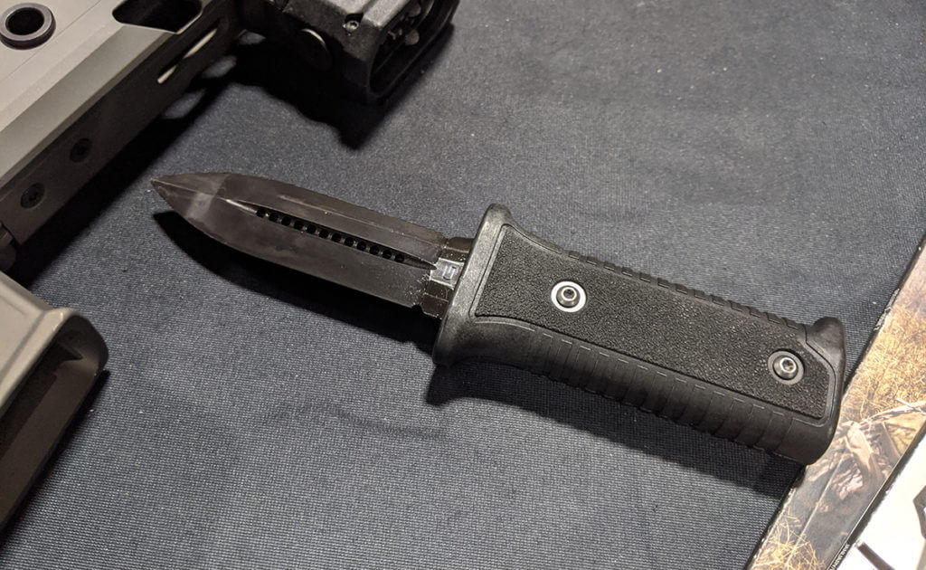 The Modern Bayonet: 'GripKnife' is a Foregrip and Knife in One – SHOT Show 2020