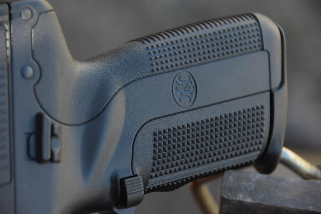 5.7 Craze: FN Five-seveN Full Review