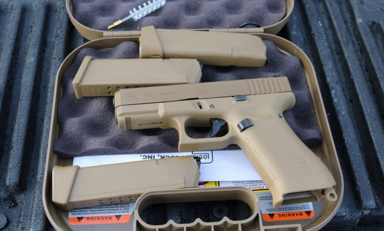 Clay: 5 Reasons to Carry the Glock 19