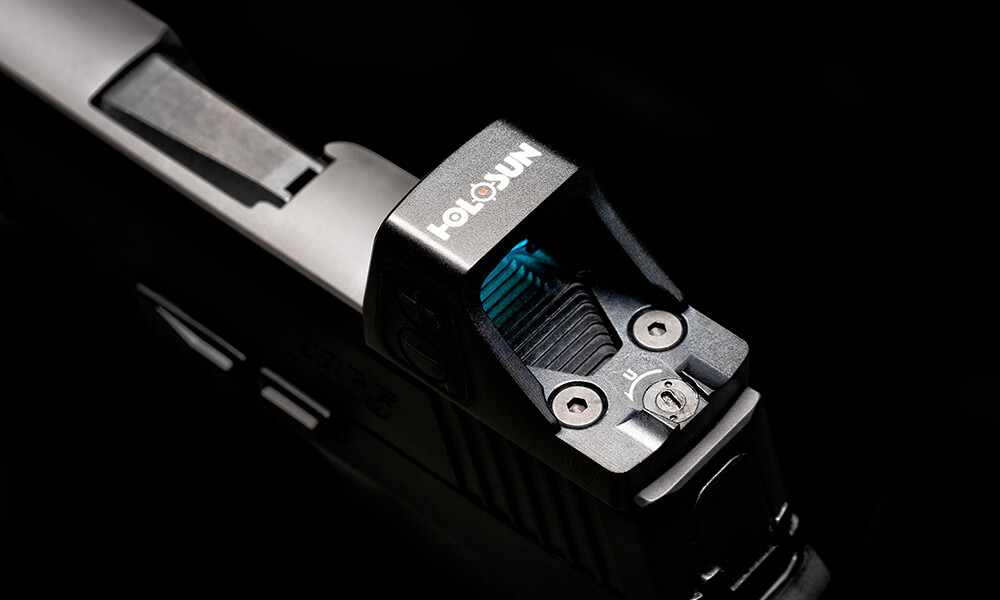 Trijicon Accuses Holosun of Patent Infringement Over RMR, SRO