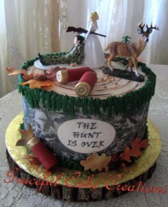Groom's Cake Gets Extra Attention for Hunting Theme