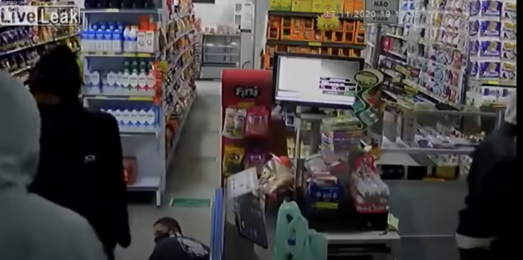 WATCH: Off-Duty Cop Guns Down Three Unsuspecting Perps