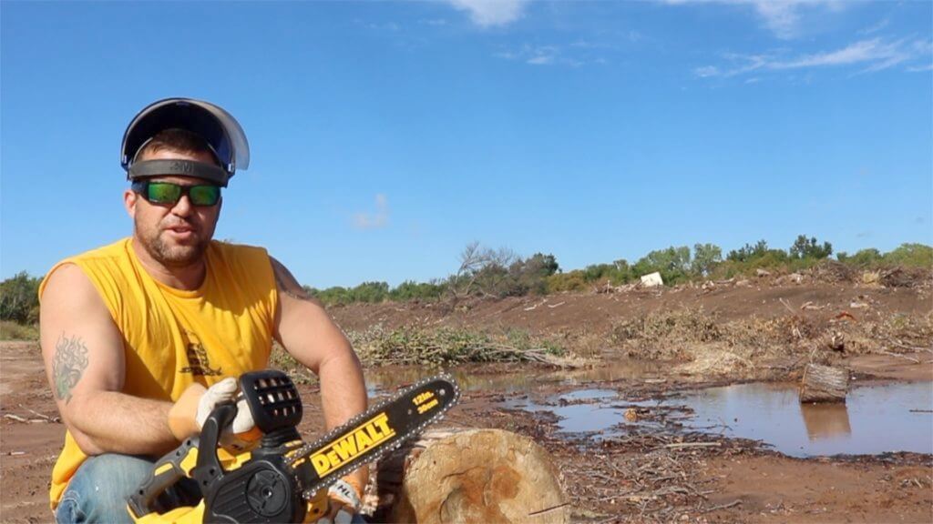 DeWALT Battery Powered Chainsaw - Review