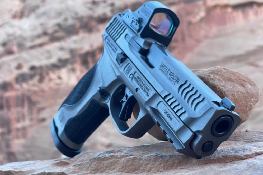 New Pistol Review: Testing the M&P9 M2.0 Metal