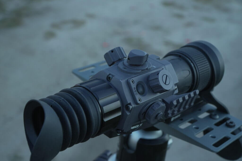 Armasight Contractor 320 Thermal Weapon Sight