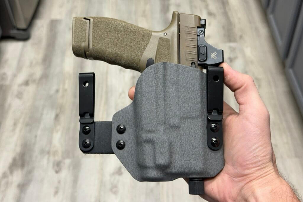 Hellcat Pro OSP with Streamlight TLR-7A in a BlackPoint Tactical FO3 light mounted holster