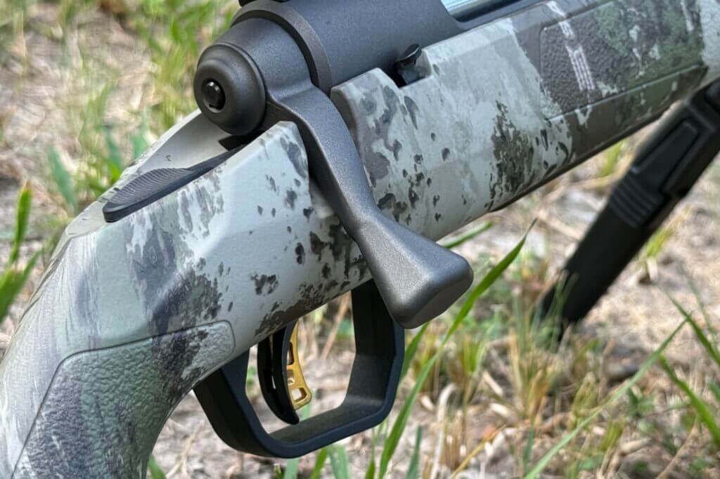 Hexagonal shaped bolt handle on Savage AXIS 2 Pro