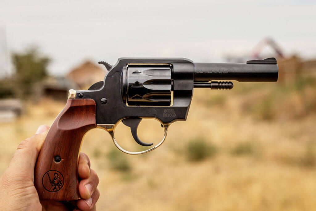 The medium-sized frame with the Gunfighter grip weighs in at 37 ounces.