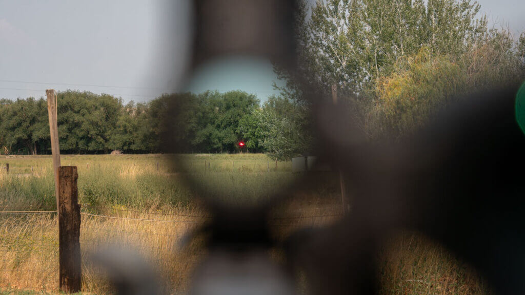 Trijicon MRO SD red dot and 3x magnifier co-witness alignment on rifle