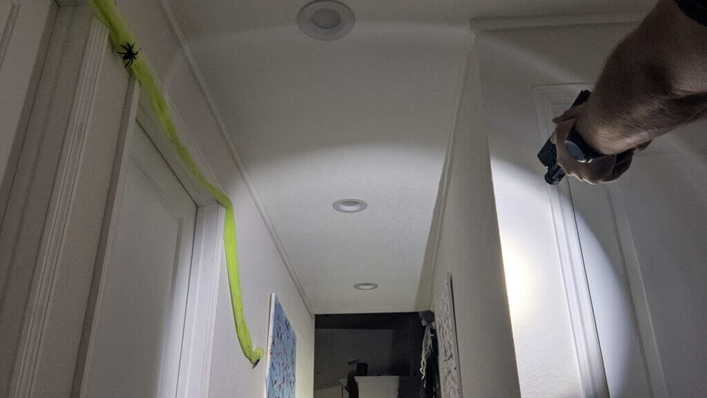 flash assess move weapon light momentary flash assessment then move