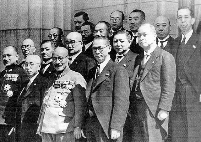 Hideki Tojo cabinet photograph, 1941 leadership group
