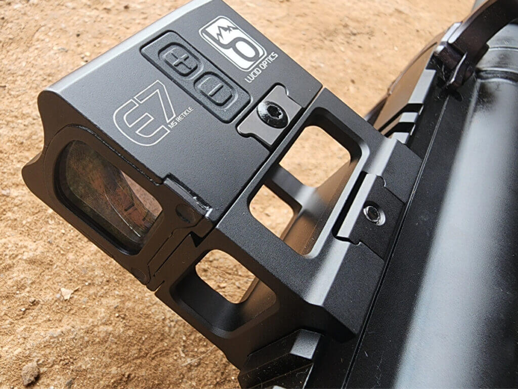 lucid optics blue dot sight showing non red illumination