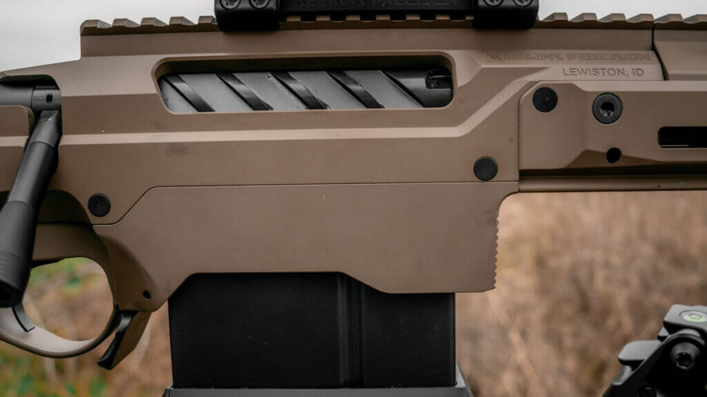 One-piece steel receiver with integrated 20 MOA rail on the Seekins SIC